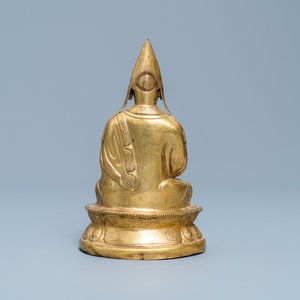 Une figure d'un Lama en bronze doré, Sino-Tibet, Ming — photo 4