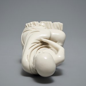 Une figure d'un Luohan en porcelaine blanc de Chine de Dehua, 19ème — photo 6