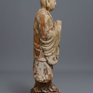 Une figure d'un moine bouddhiste en bois peint, Chine, 19ème — photo 3