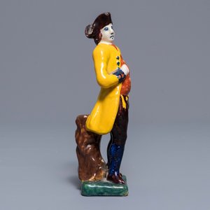 Une figure d'un noble en faïence polychrome de Delft, vers 1800 — photo 4