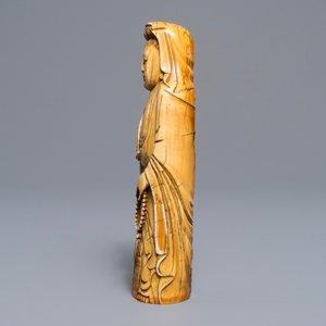 Une figure d'une dame en ivoire sculpté, Chine, Ming — photo 3