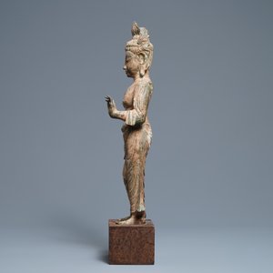 Une figure d'une déesse en bronze, Asie du Sud-Est — photo 5