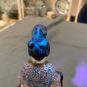 Une figure d'une femme assise sur un trône de lotus en porcelaine de Chine famille rose, 19ème — photo 12