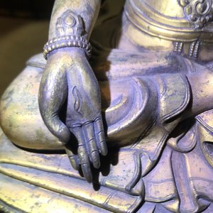 Une figure d'une Tara Blanche en bronze doré, Sino-Tibet, Ming — photo 11