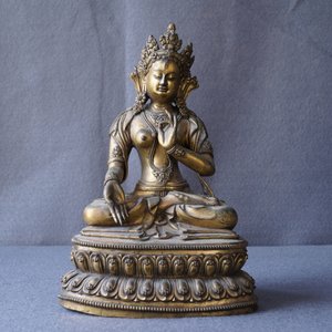 Une figure d'une Tara Blanche en bronze doré, Sino-Tibet, Ming — photo 31