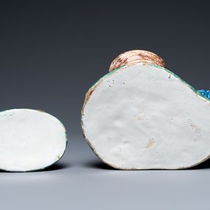 Une figure d'une vendeuse de fruits en faïence polychrome de Delft, 18ème — photo 8