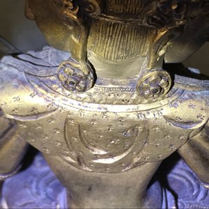Une figure d'Ushnishavijaya en bronze doré incrusté, Sino-Tibet, 17/18ème — photo 20