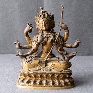Une figure d'Ushnishavijaya en bronze doré incrusté, Sino-Tibet, 17/18ème — photo 28