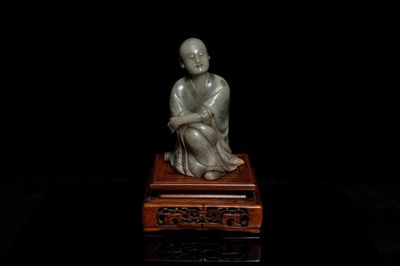 Une figure en pierre à savon dite 'de Shoushan', Chine, 18/19ème