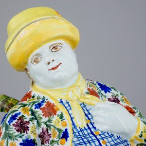 Une fontaine de table en faïence de Delft polychrome en forme d'homme, 18ème — photo 8