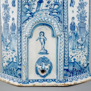 Une fontaine murale en faïence de Delft et son bassin, 18ème — photo 11