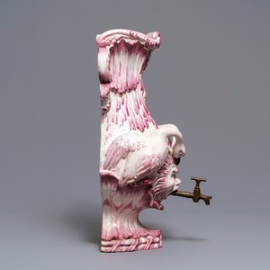 Une fontaine murale en faïence française à décor de cygnes, début du 19ème — photo 5