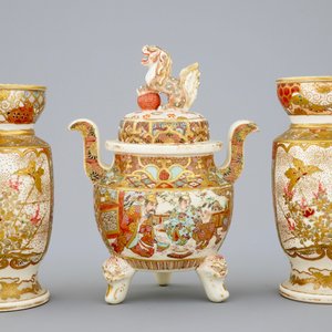 Une garniture de 3 pièces en Satsuma, Japon, Meiji, vers 1900 — photo 3