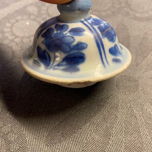 Une garniture de cinq vases en porcelaine de Chine en bleu et blanc, épave Vung Tau, Kangxi — photo 9