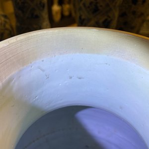 Une garniture de cinq vases en porcelaine de Chine en bleu et blanc, Kangxi — photo 36
