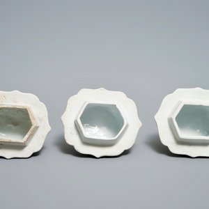 Une garniture de cinq vases en porcelaine de Chine famille verte, Kangxi — photo 7