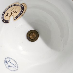 Une garniture de trois pièces en porcelaine de Sèvres, France, 19ème — photo 7