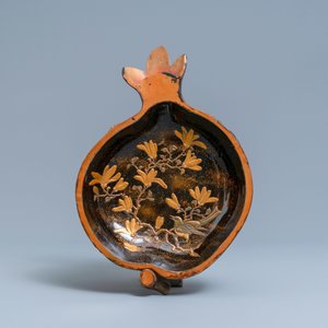Une grande boîte couverte en forme de pêche en laque polychrome, Chine, Kangxi — photo 8