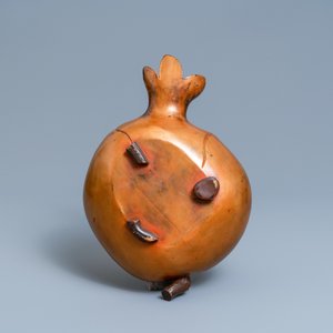 Une grande boîte couverte en forme de pêche en laque polychrome, Chine, Kangxi — photo 9