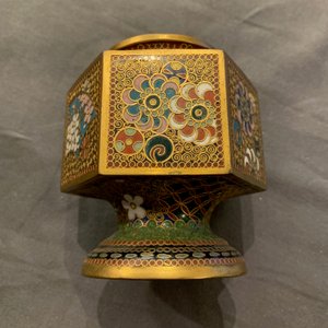 Une grande collection d'émaux cloisonnés et céramiques, Japon, Meiji/Showa, 19/20ème — photo 27