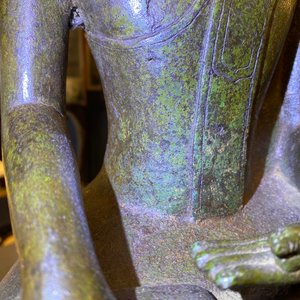 Une grande figure de Bouddha en bronze, Birmanie, 17/18ème — photo 13