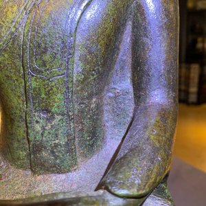 Une grande figure de Bouddha en bronze, Birmanie, 17/18ème — photo 16