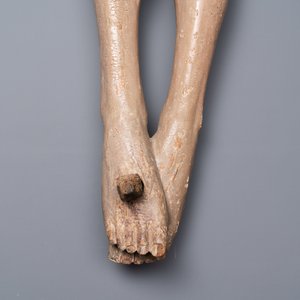 Une grande figure de Christ en bois sculpté et polychromé, Flandres, 1er quart du 16ème — photo 6