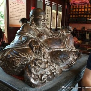Une grande figure de Guanyin en fonte à inscription sur le dos, Chine, Ming/Qing — photo 12