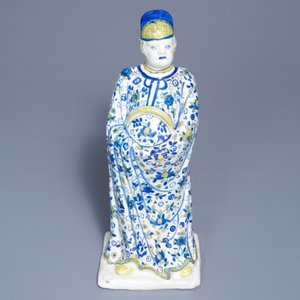 Une grande figure d'un chinois en faïence polychrome de Berlin, 18ème — photo 7