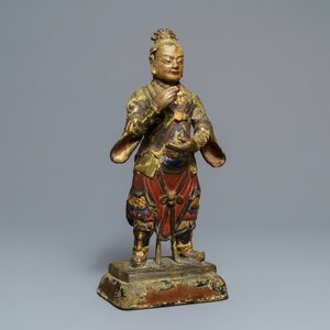 Une grande figure d'un gardien en bronze et polychromie, Chine, Ming — photo 1