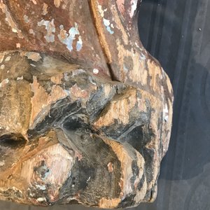 Une grande figure d'un moine bouddhiste en bois peint, Chine, Ming — photo 27