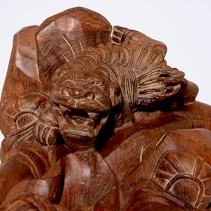 Une grande figure en bois sculpté de Daruma, Japon, 20ème — photo 7