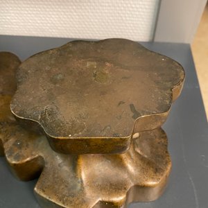 Une grande figure en bronze d'un des frères Hoho portant un vase, Chine, Qing — photo 12