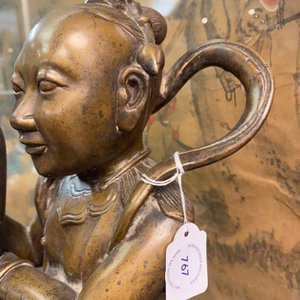 Une grande figure en bronze d'un des frères Hoho portant un vase, Chine, Qing — photo 8