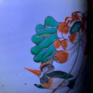 Une grande jardinière et un vase de forme rouleau en porcelaine de Chine famille verte, 19ème — photo 26