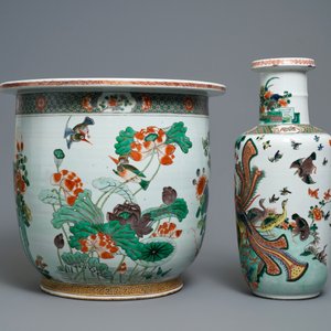 Une grande jardinière et un vase de forme rouleau en porcelaine de Chine famille verte, 19ème — photo 4