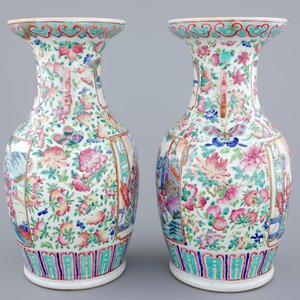 Une grande paire de vases en porcelaine de Chine famille rose aux guerriers, 19ème — photo 4