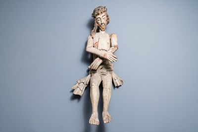 Une grande statue de Christ aux liens en bois sculpté et polychromé, Flandres, art populaire, 16ème