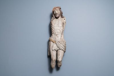 Une grande statue de Christ en chêne sculpté et polychromé, 1ère moitié du 16ème