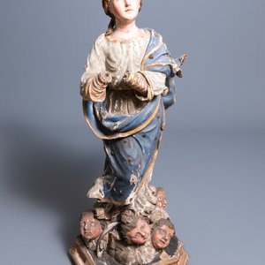 Une grande statue de la Vierge de l’Assomption en bois sculpté, polychromé et doré aux yeux en verre, Italie, 17ème — photo 6