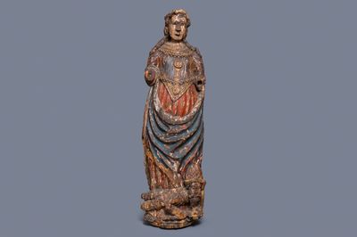 Une grande statue de Sainte Cathérine d'Alexandrie en chêne sculpté et polychromé, 16ème