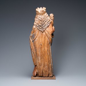 Une grande statue d'une Vierge à l'enfant en chêne sculpté, Flandres, 17ème — photo 3