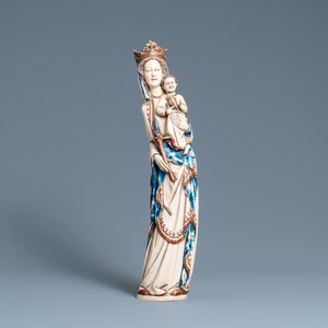 Une grande statue d'une Vierge à l’enfant en ivoire sculpté et polychromé, France, 19ème — photo 2