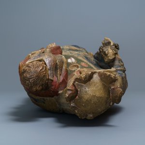 Une grande statue d'une Vierge à l’enfant en pierre calcaire sculptée, Champagne ou Lorraine, France, 2ème moitié du 14ème — photo 9