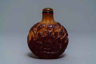 Une grande tabatière dite 'de table' en verre overlay, Chine, 19ème
