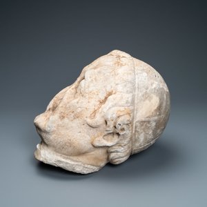 Une grande tête de prélat en marbre sculpté, Italie, 17ème — photo 2