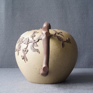 Une grande théière couverte en grès de Yixing, Chine, Kangxi — photo 11