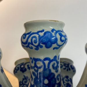 Une grande tulipière en forme d'éventail en faïence de Delft en bleu et blanc, 17/18ème — photo 9