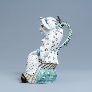 Une grande verseuse couverte de type 'Jacqueline' en faïence polychrome de Bruxelles, 18ème — photo 5