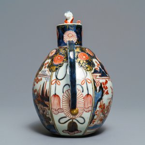 Une grande verseuse couverte en porcelaine Imari de Japon, Edo, 17ème — photo 3